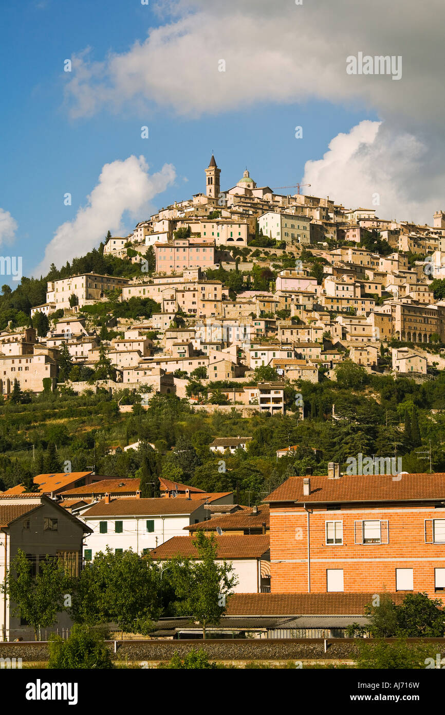 Medieval hill town hi-res stock photography and images - Alamy