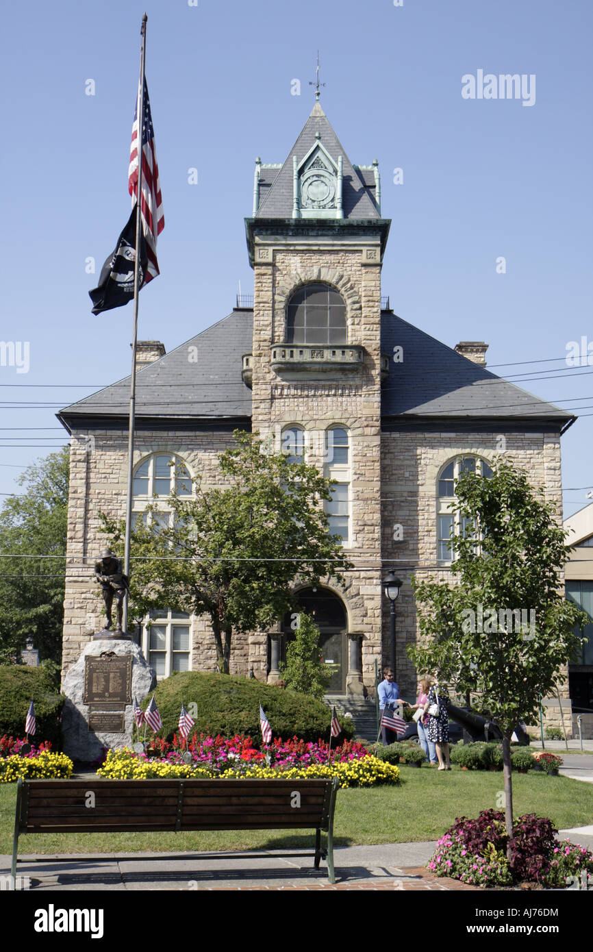 Pocono Poconos Mountains Pennsylvania,Stroudsburg,Monroe County Courthouse 1890,Richardsonian Romanesque style,sandstone,PA070921020 Stock Photo