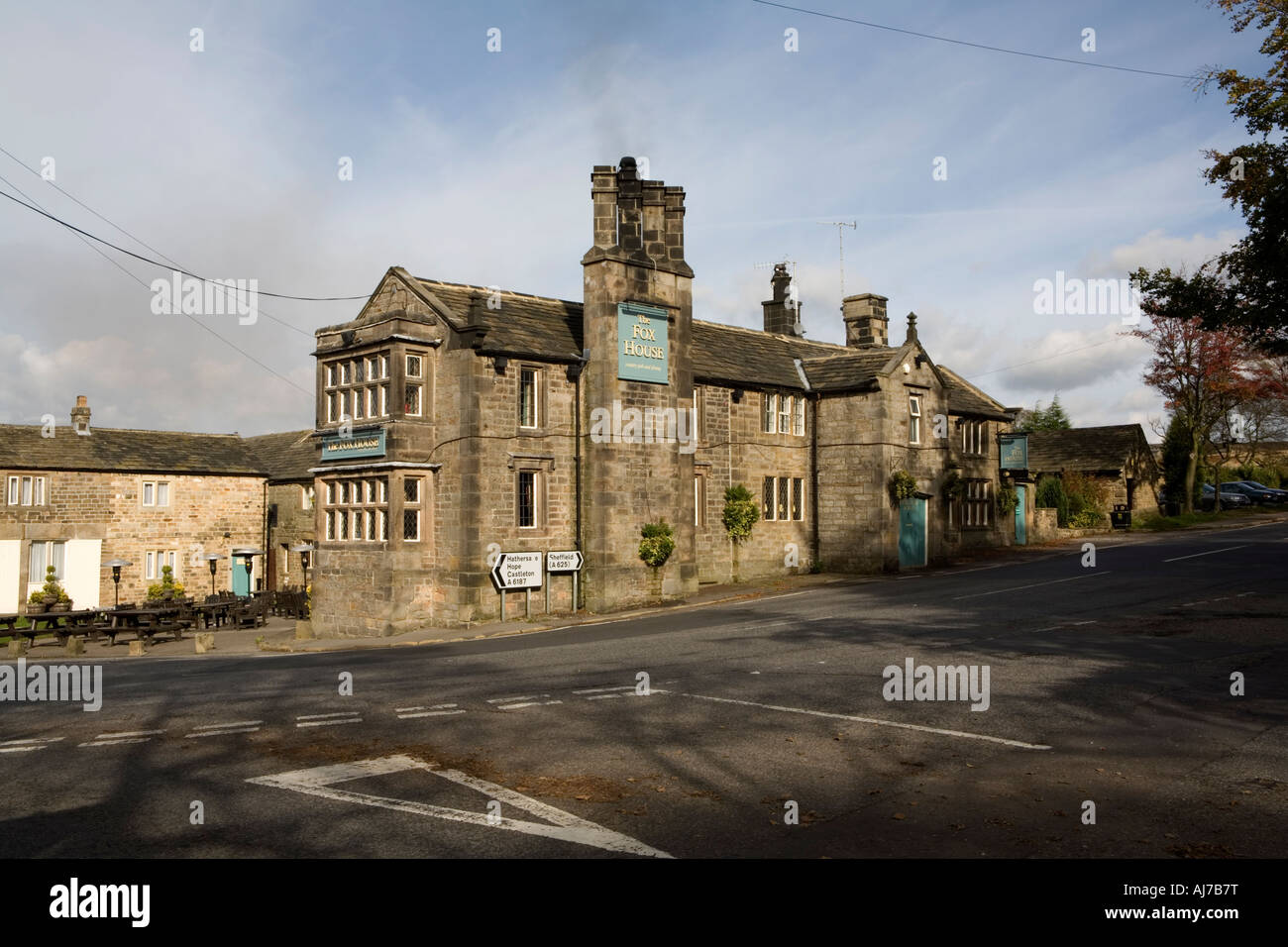 Fox House Public House near Hathersage Stock Photo - Alamy