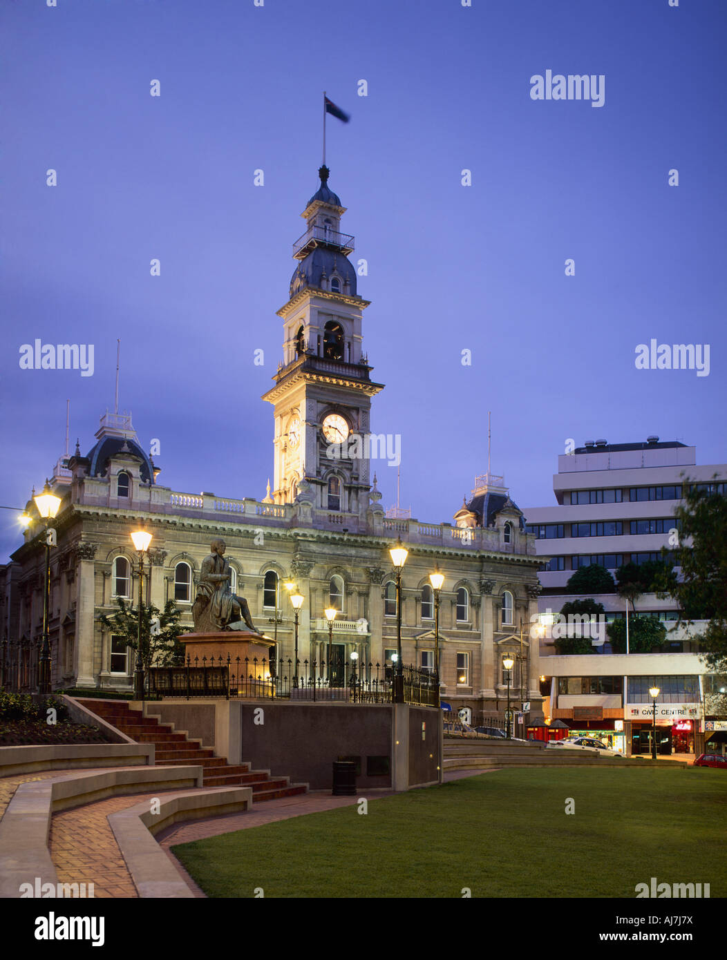 Robbie burns statue new zealand hires stock photography and images Alamy