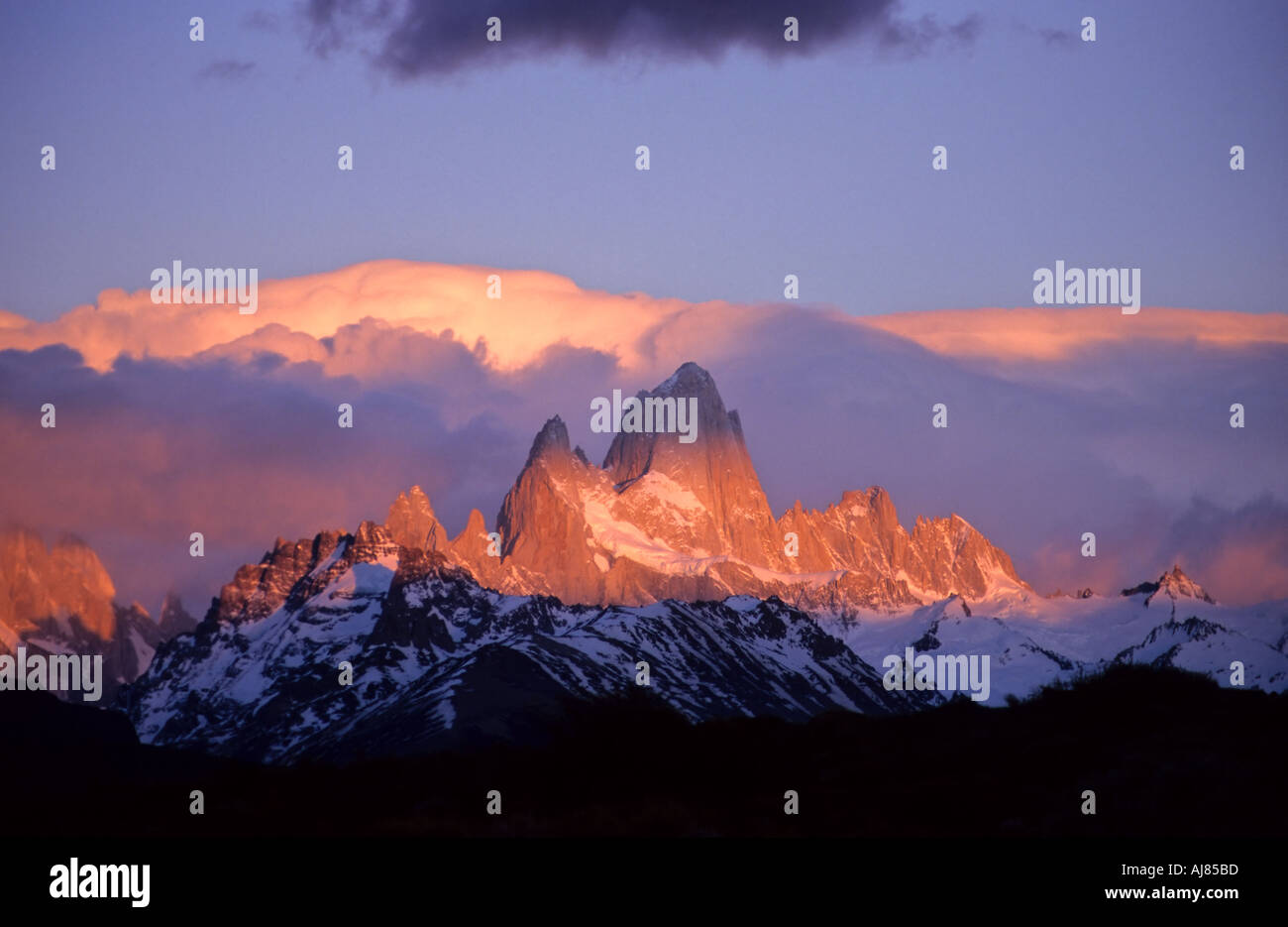 Mt Fitz Roy at dawn, known as the Sunrise of Fire, Parque Nacional los Glaciares, Patagonia, Argentina Stock Photo