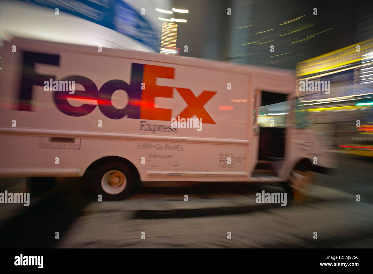 Fed Ex Delivery Truck Stock Photos & Fed Ex Delivery Truck Stock Images