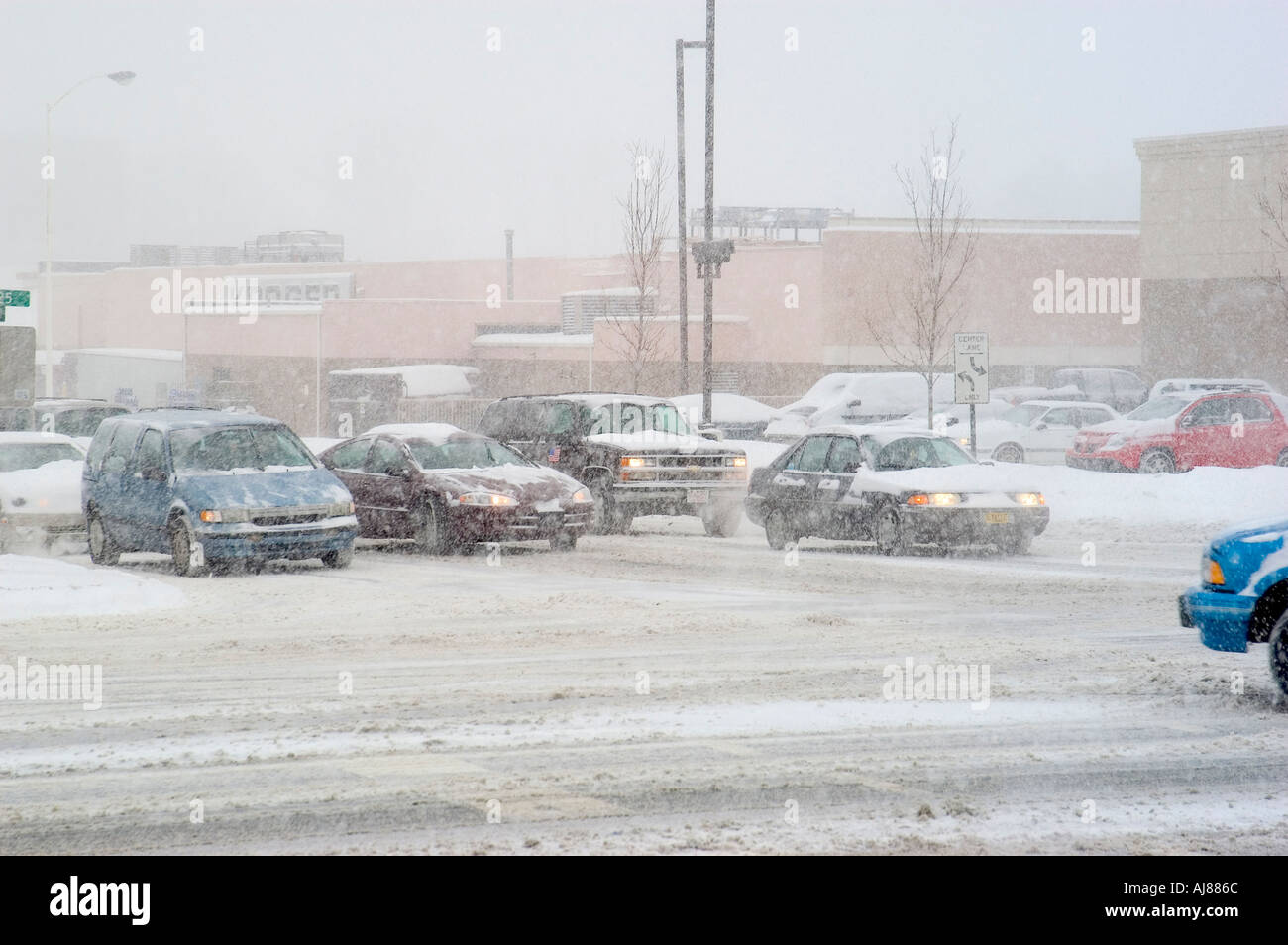 Traffic snow shower hi-res stock photography and images - Alamy