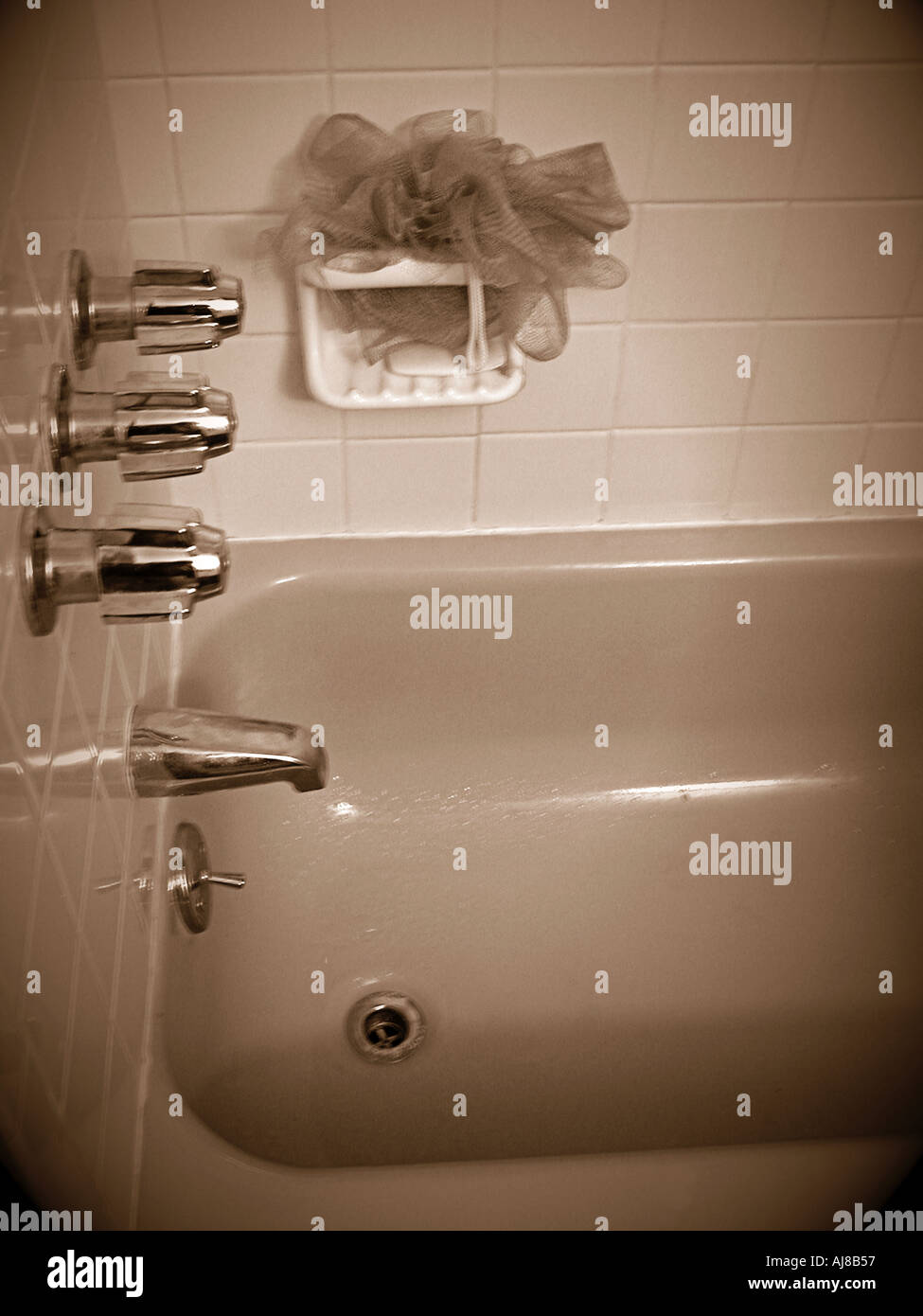 The old bathroom Stock Photo - Alamy