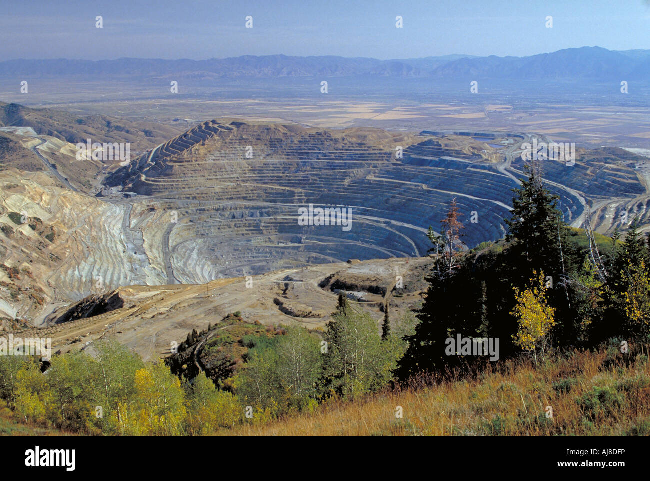 Elk224 1655 Utah Kennecott s Bingham Canyon open pit copper mine Stock Photo