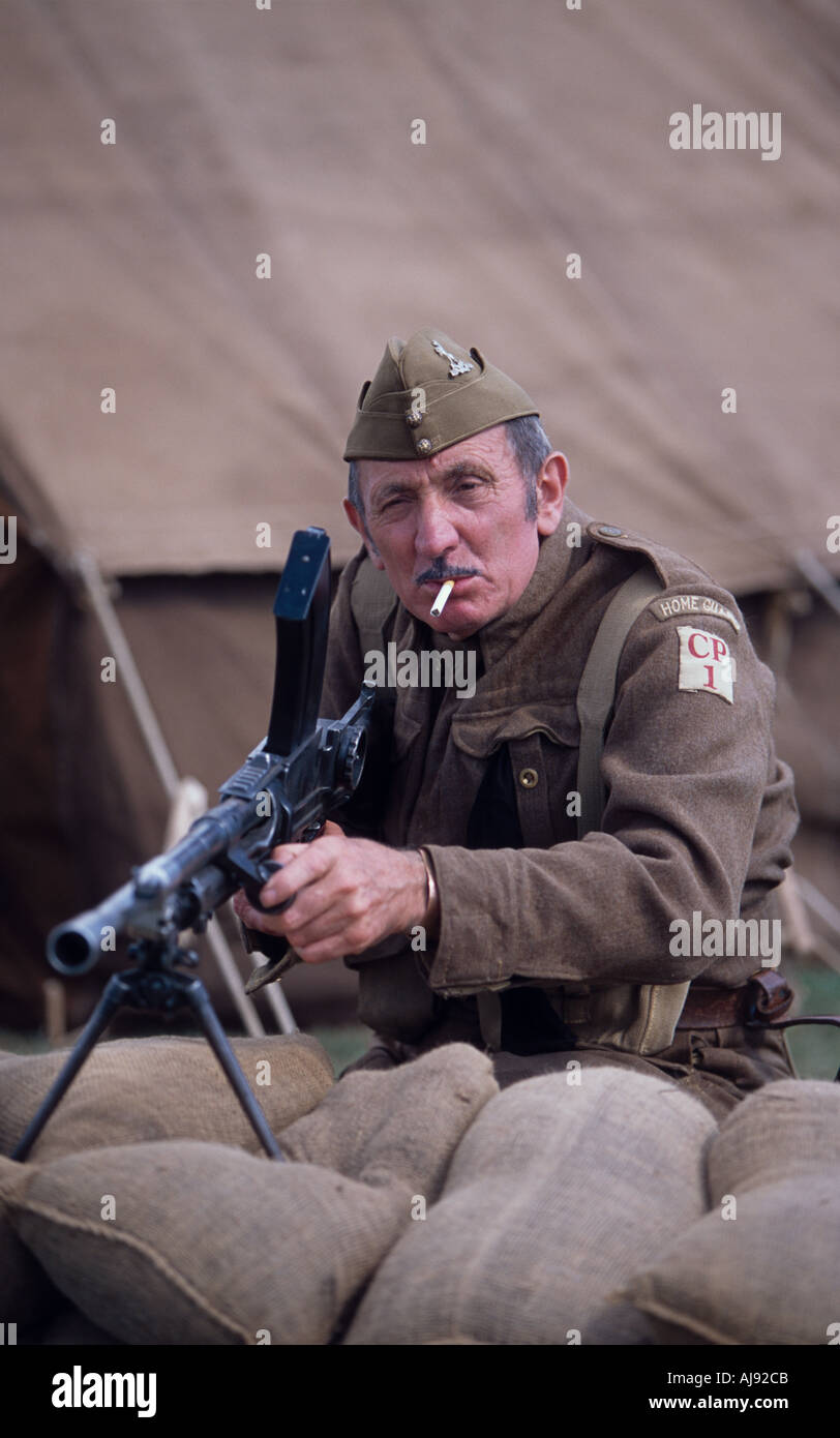 PRIVATE WALKER SUSSEX UK DADS ARMY WITH BREN GUN Stock Photo - Alamy