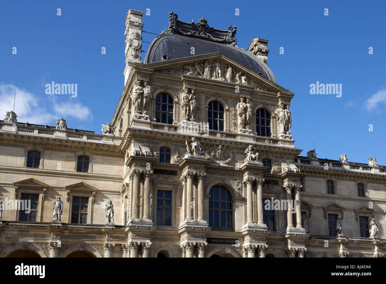 Pavillon Denon, Louvre, Paris, France Stock Photo