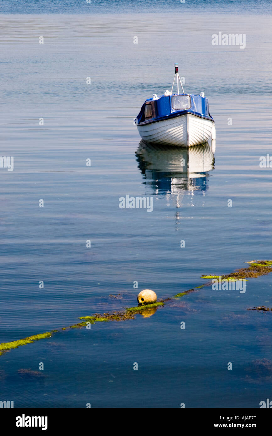 Water reflection boat hi-res stock photography and images - Alamy