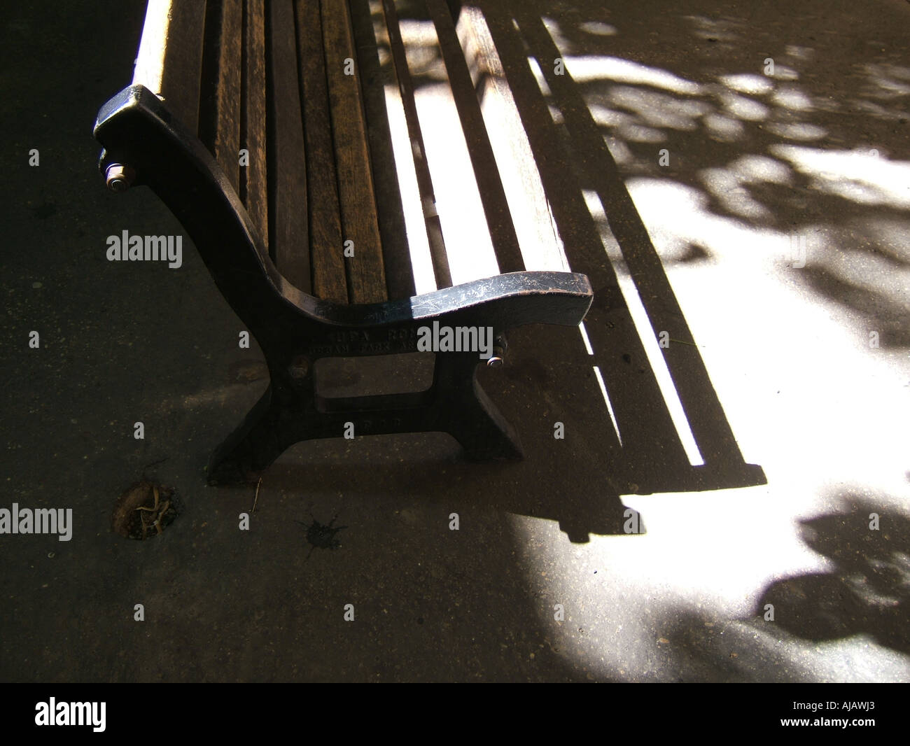 Empty vacant old bench mystery hi-res stock photography and images - Alamy