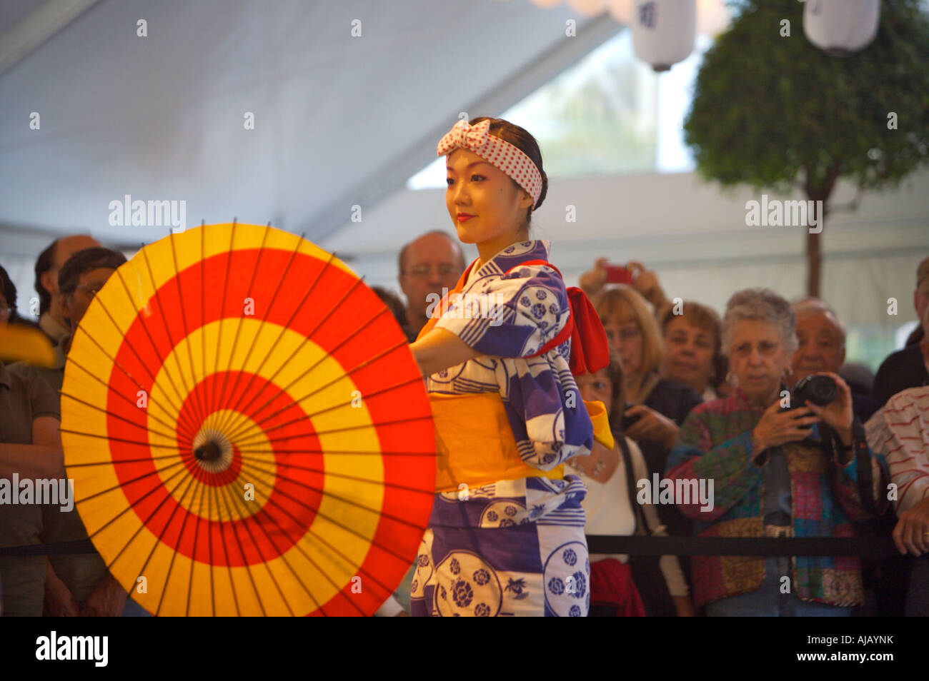 Japanese parasol dance hires stock photography and images Alamy