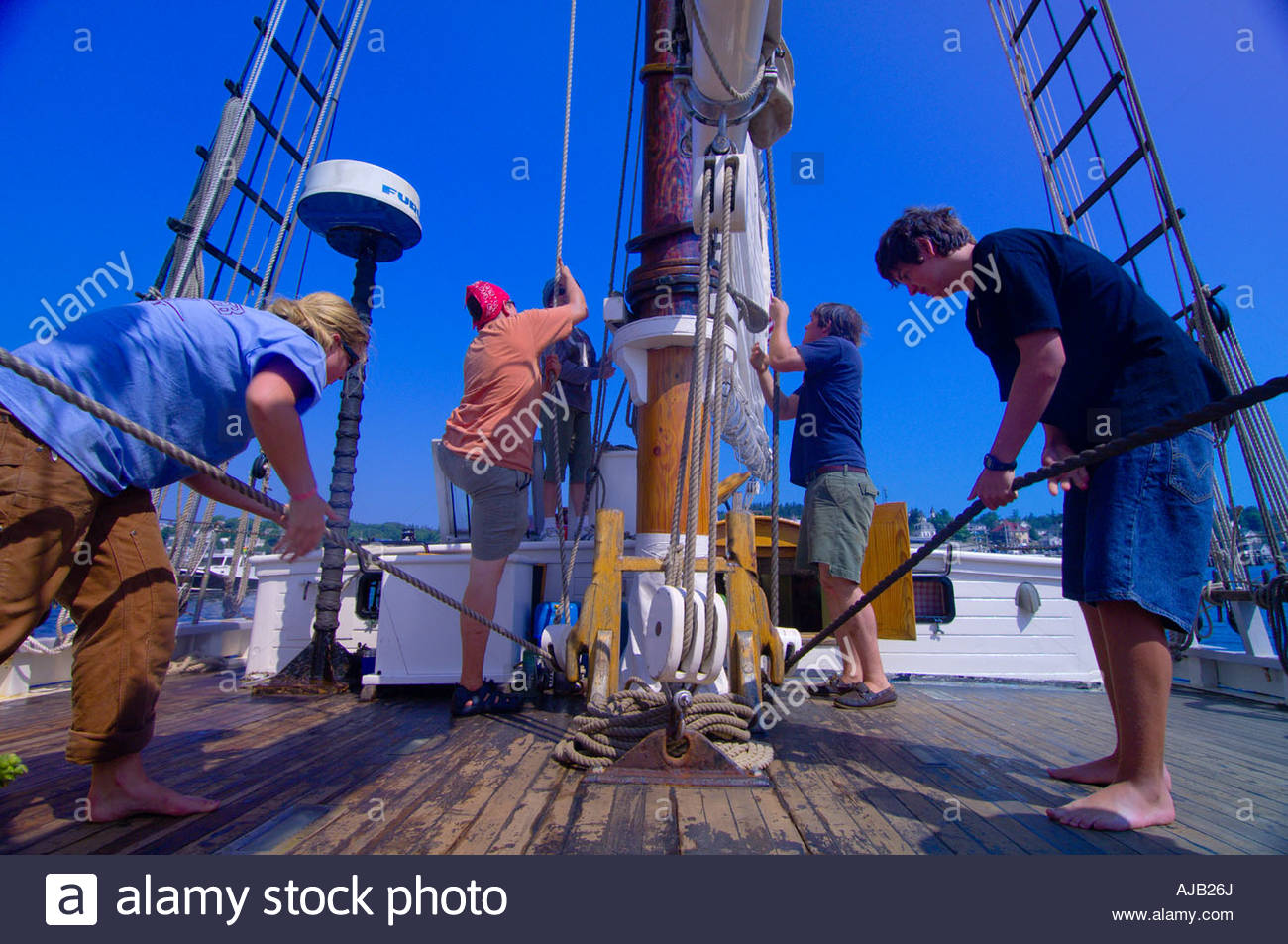 Hoisting Sails Stock Photos & Hoisting Sails Stock Images Alamy