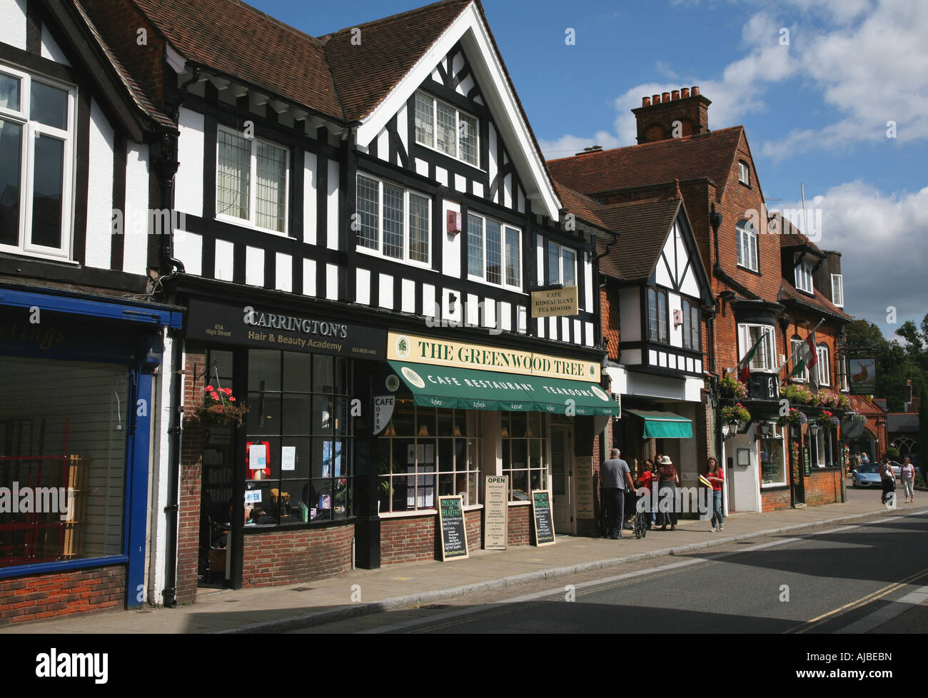 The busy high street at Lyndhurst the administrative centre for the New Forest Stock Photo Alamy