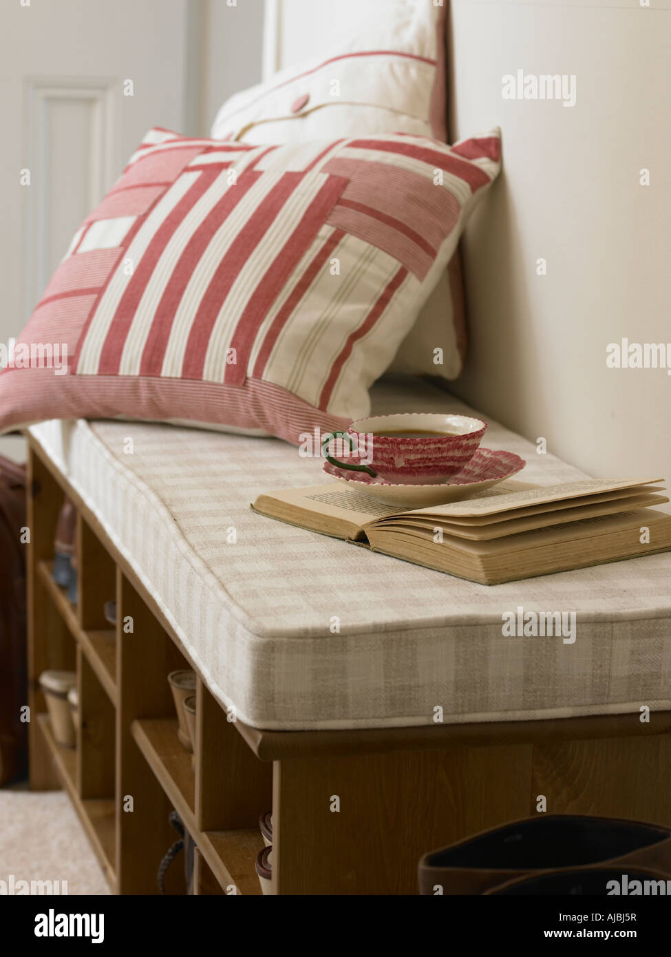Shoe box seat Stock Photo Alamy