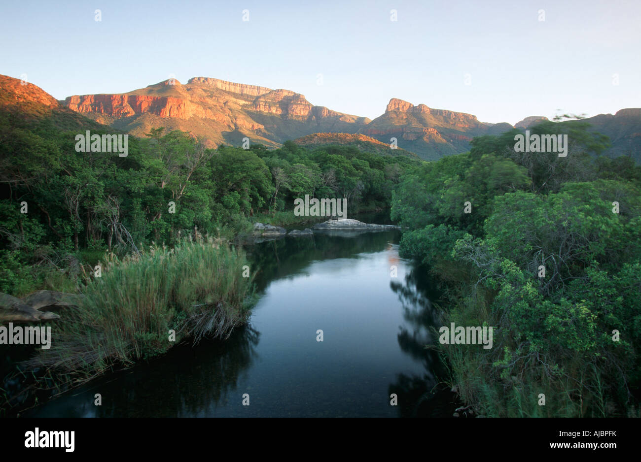 Scenic river photograph hi-res stock photography and images - Alamy