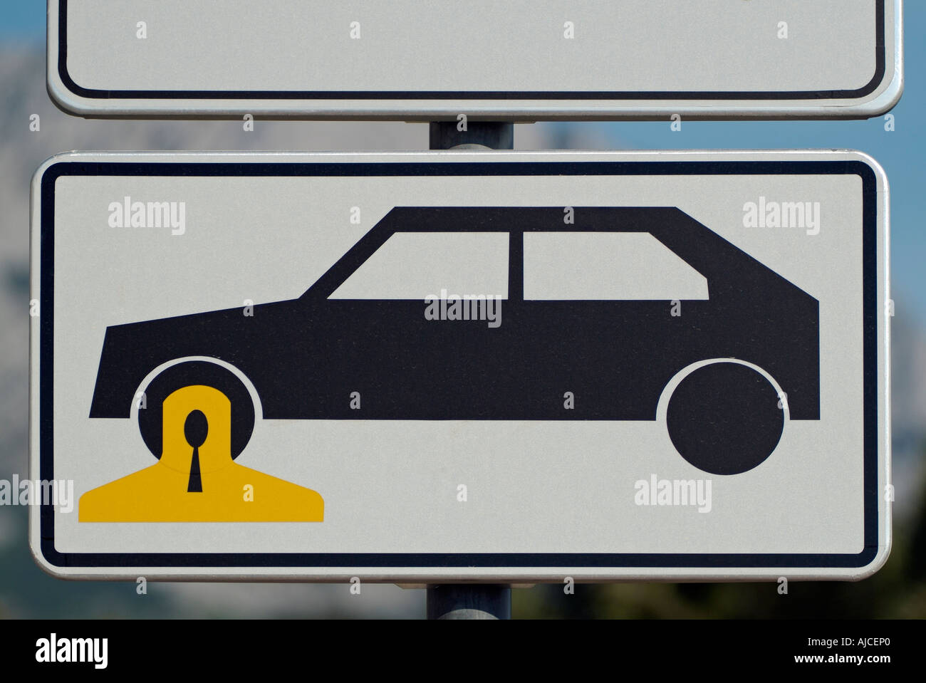 Close Up of a Road Sign Warning That Illegally Parked Vehicles will be Clamped Stock Photo