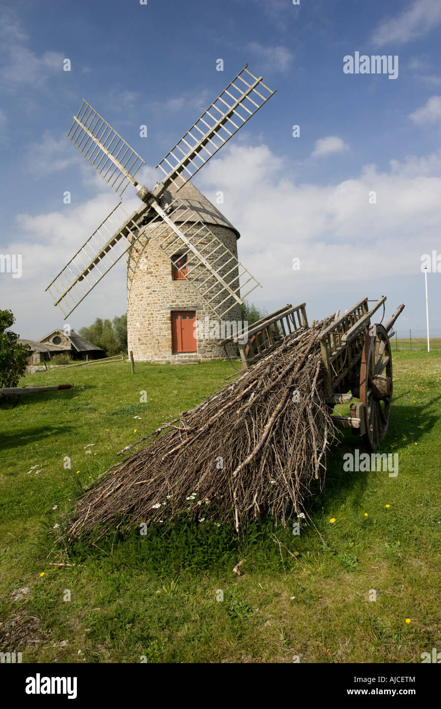 French cart hi-res stock photography and images - Alamy