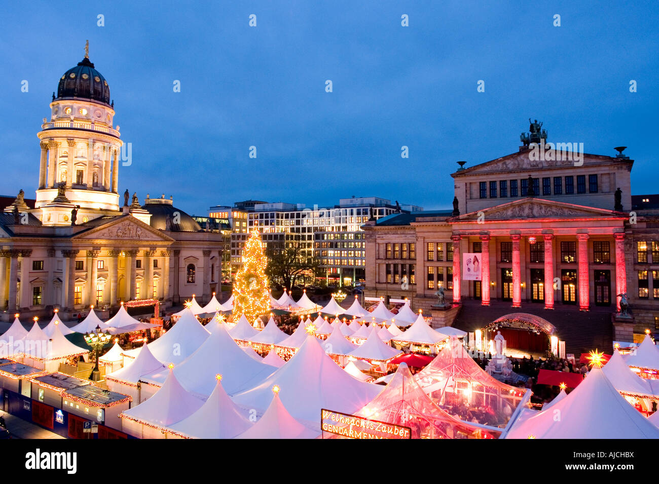 EU DE Germany Capital Berlin The very famous Christmas Market on the Gendarmenmarkt with the Schauspielhaus Stock Photo