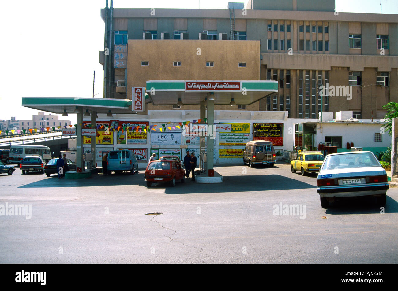 Amman Jordan Cars at Petrol Station Stock Photo Alamy