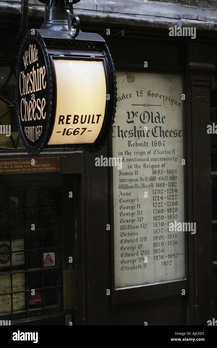 Ye Olde Cheshire Cheese Pub Stock Photo Alamy