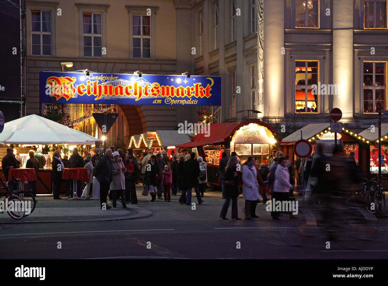 Berlin Mitte Berliner Unter Den Linden Fair Christmas Market Stock