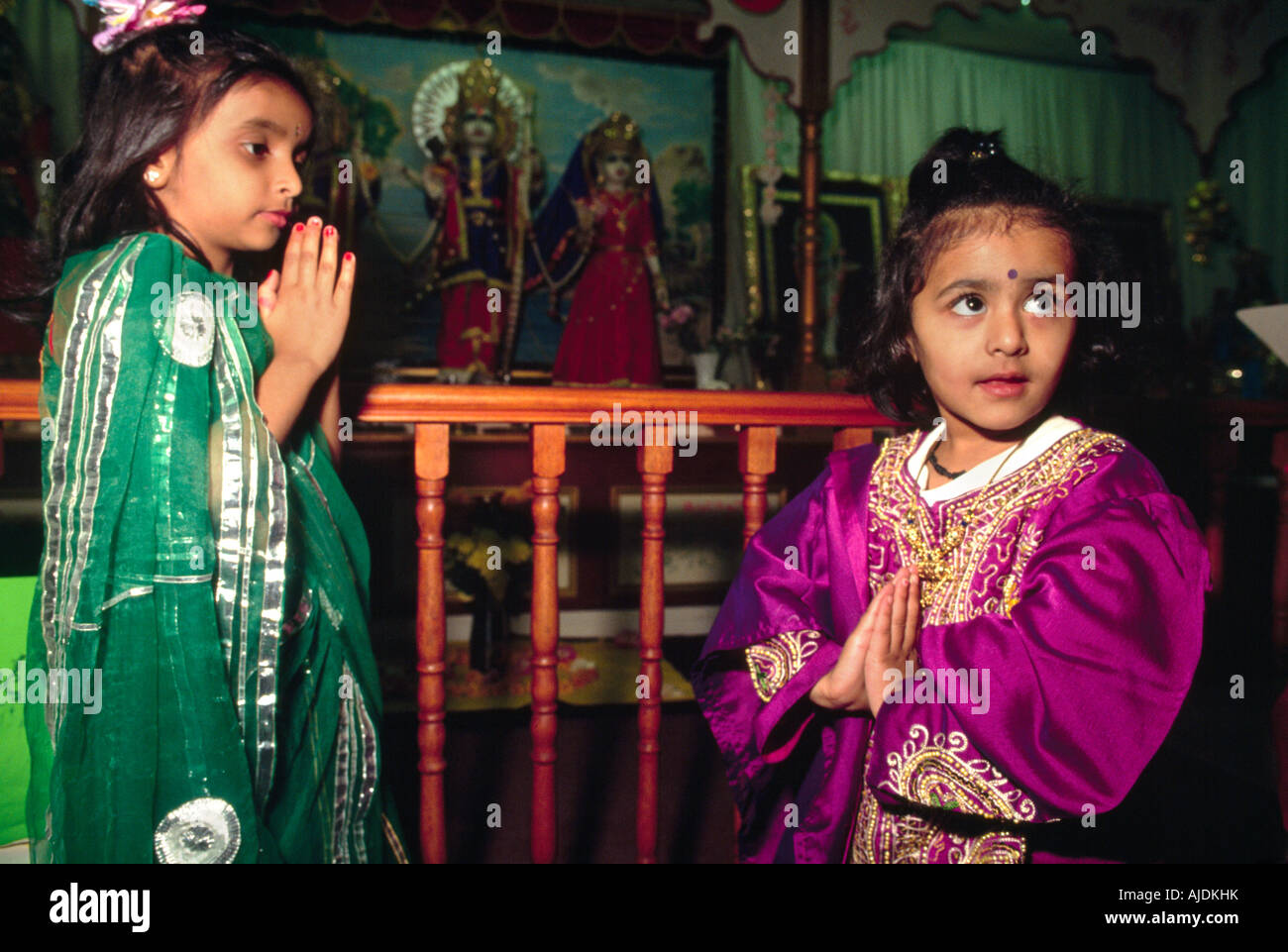 Wembley London New Saris Children Praying In Hindu Temple Diwali Stock Photo