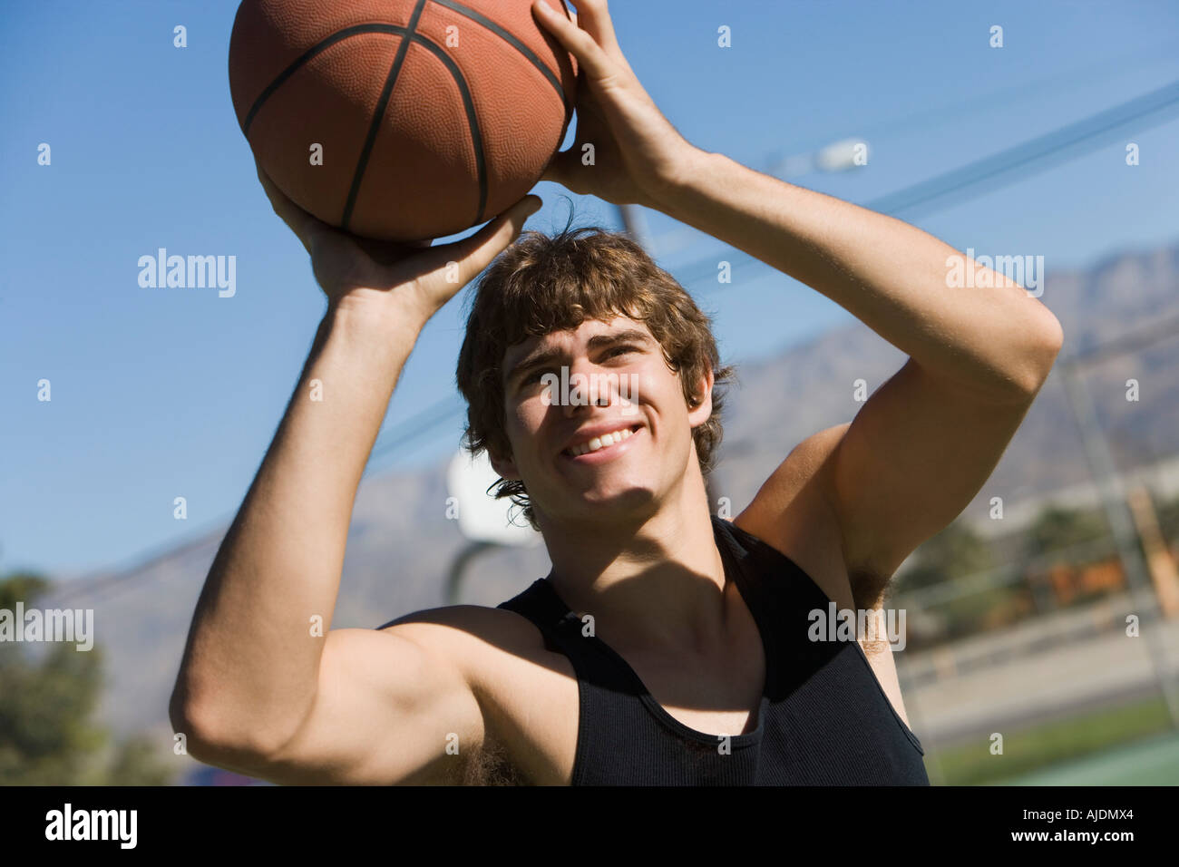 Shooting basketball hi-res stock photography and images - Alamy