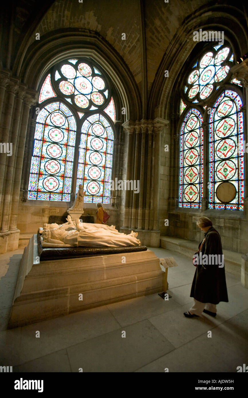France Paris Tombs of king Henri II and queen Catherine de medicis in Basilica of Saint Denis the burial site of almost all the Stock Photo