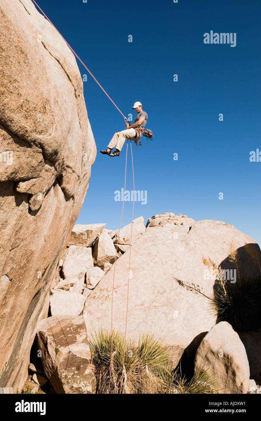Rappelling activities hi-res stock photography and images - Alamy