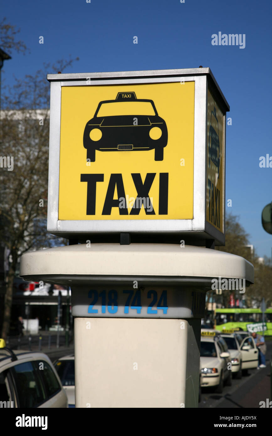Taxi Schild Schilder Sign Signs Signboard Stock Photo - Alamy
