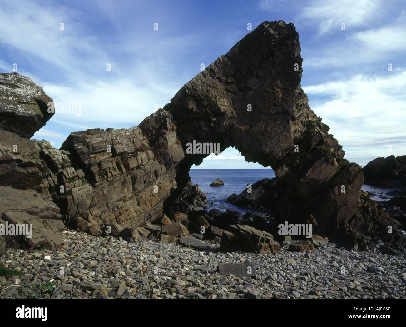 dh Tarlair rock MACDUFF BANFFSHIRE Scottish Coastal Sea arch and beach scotland moray coast Stock Photo