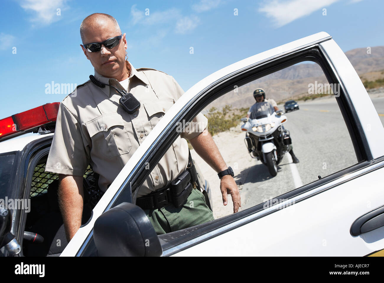 50 police officers hi-res stock photography and images - Alamy