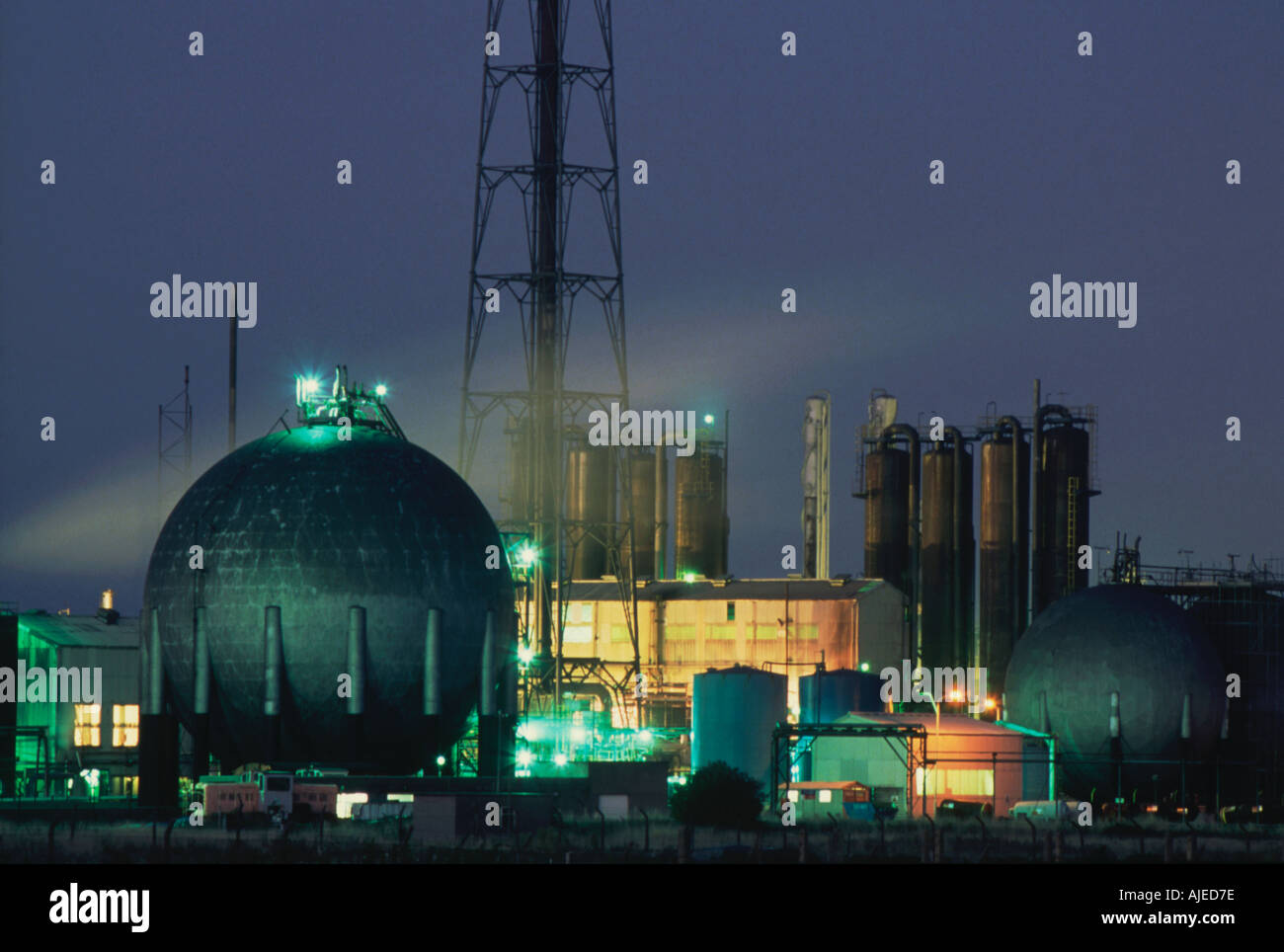 ICI Severnside Chemical Works Avonmouth at night Stock Photo