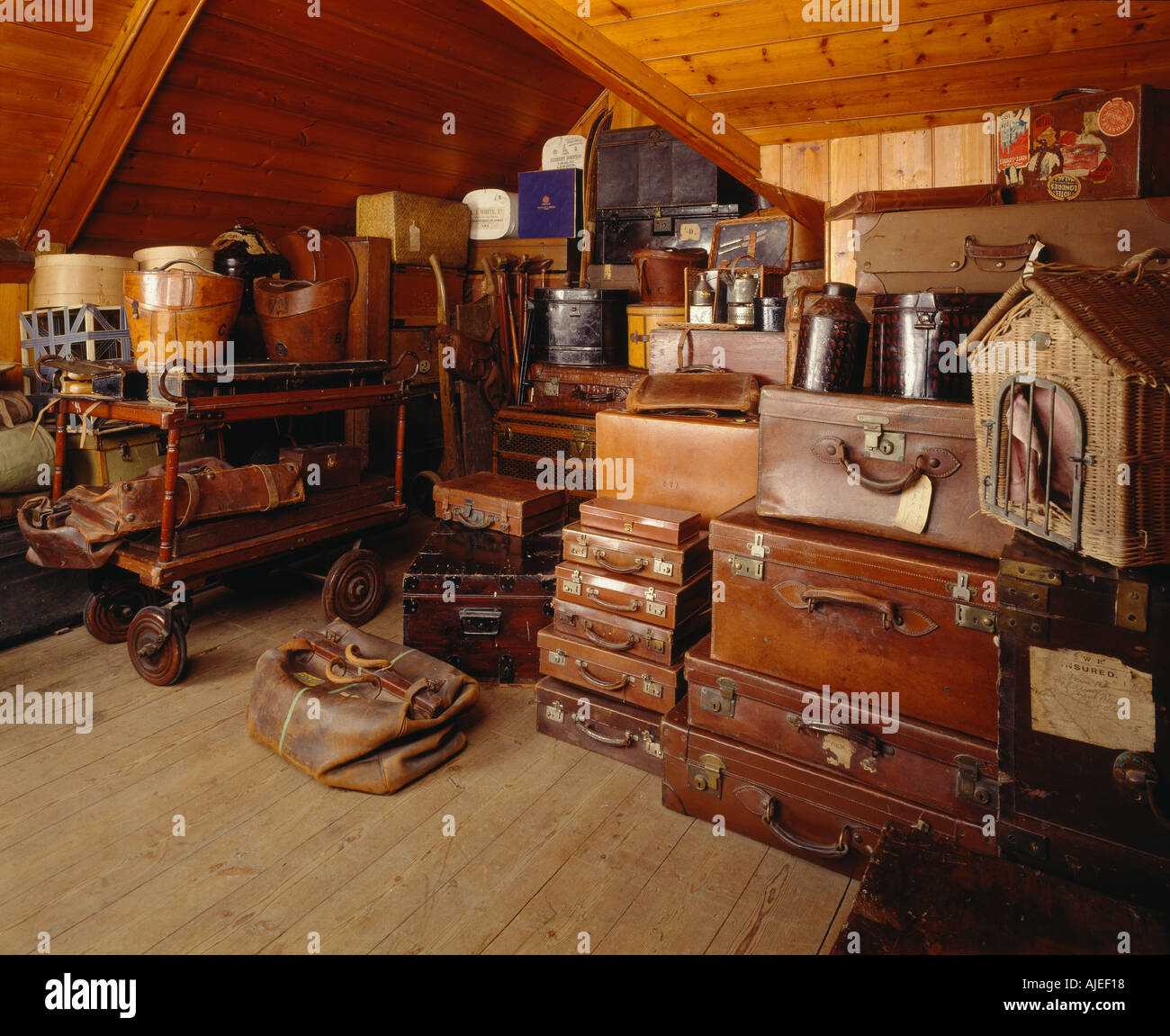 Old trunk luggage interior hi-res stock photography and images - Alamy