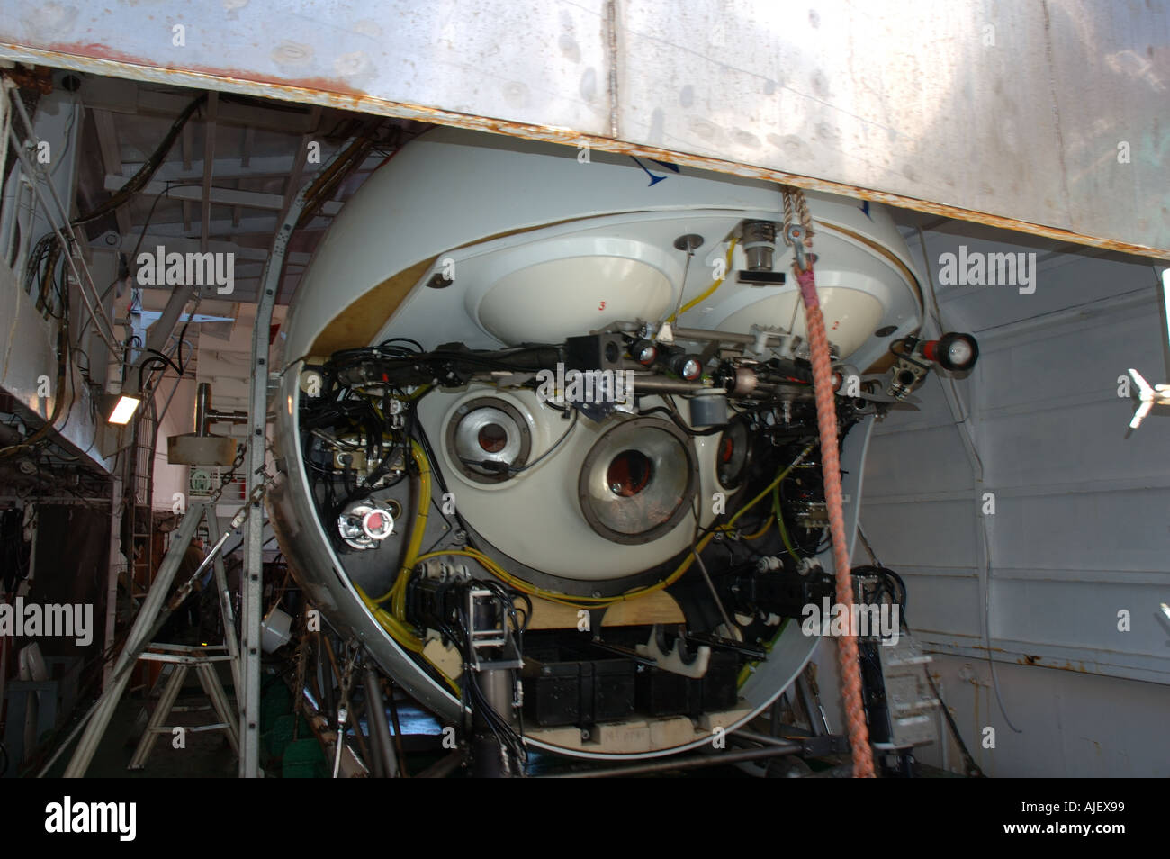 Mir 2 submersible under cover aboard the Russian research ship Stock ...