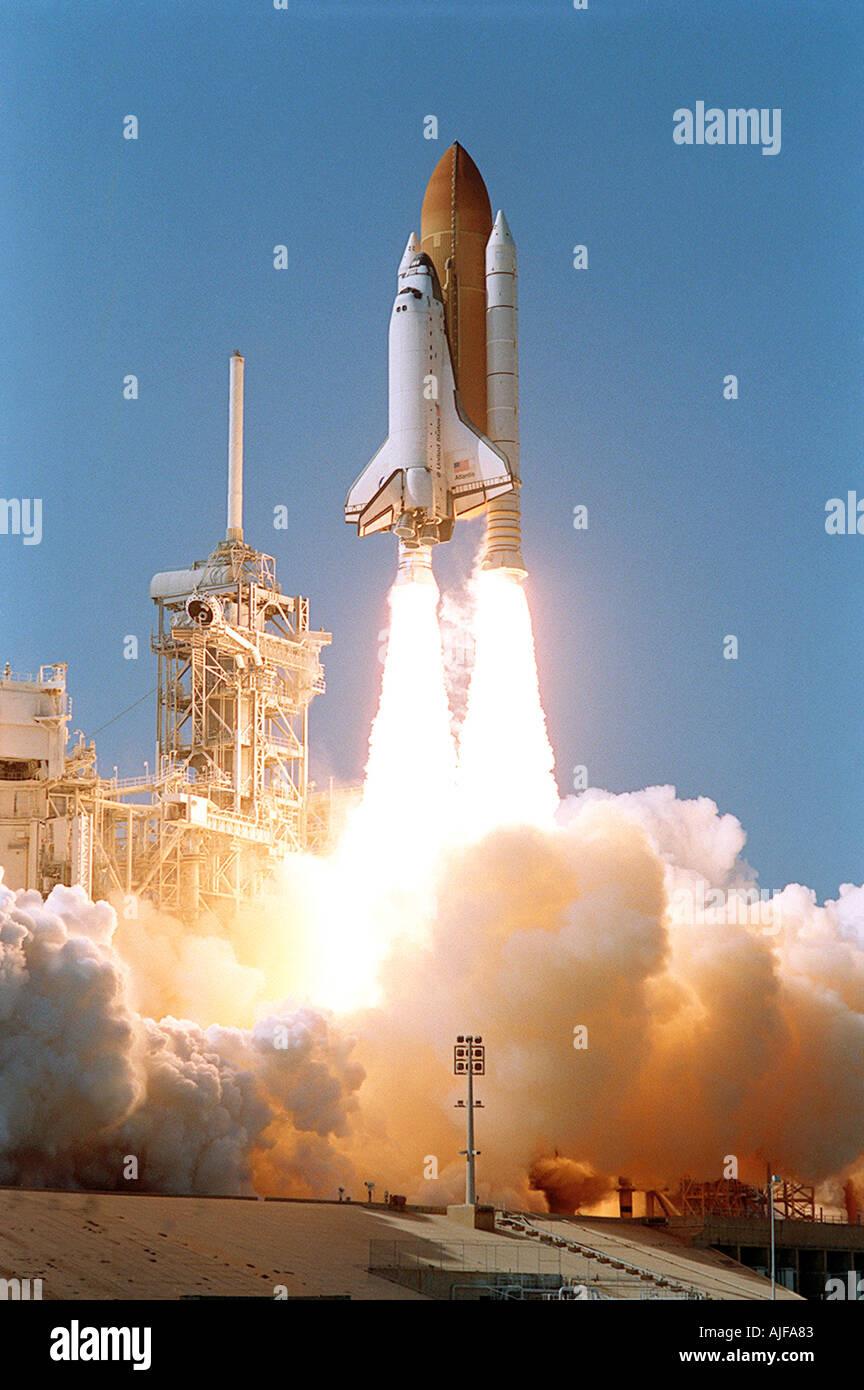 Space Shuttle Atlantis Blasting Off, Cape Canaveral, Florida, USA Stock Photo