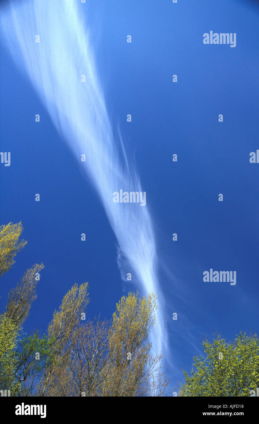 Streaky cloud hires stock photography and images Alamy