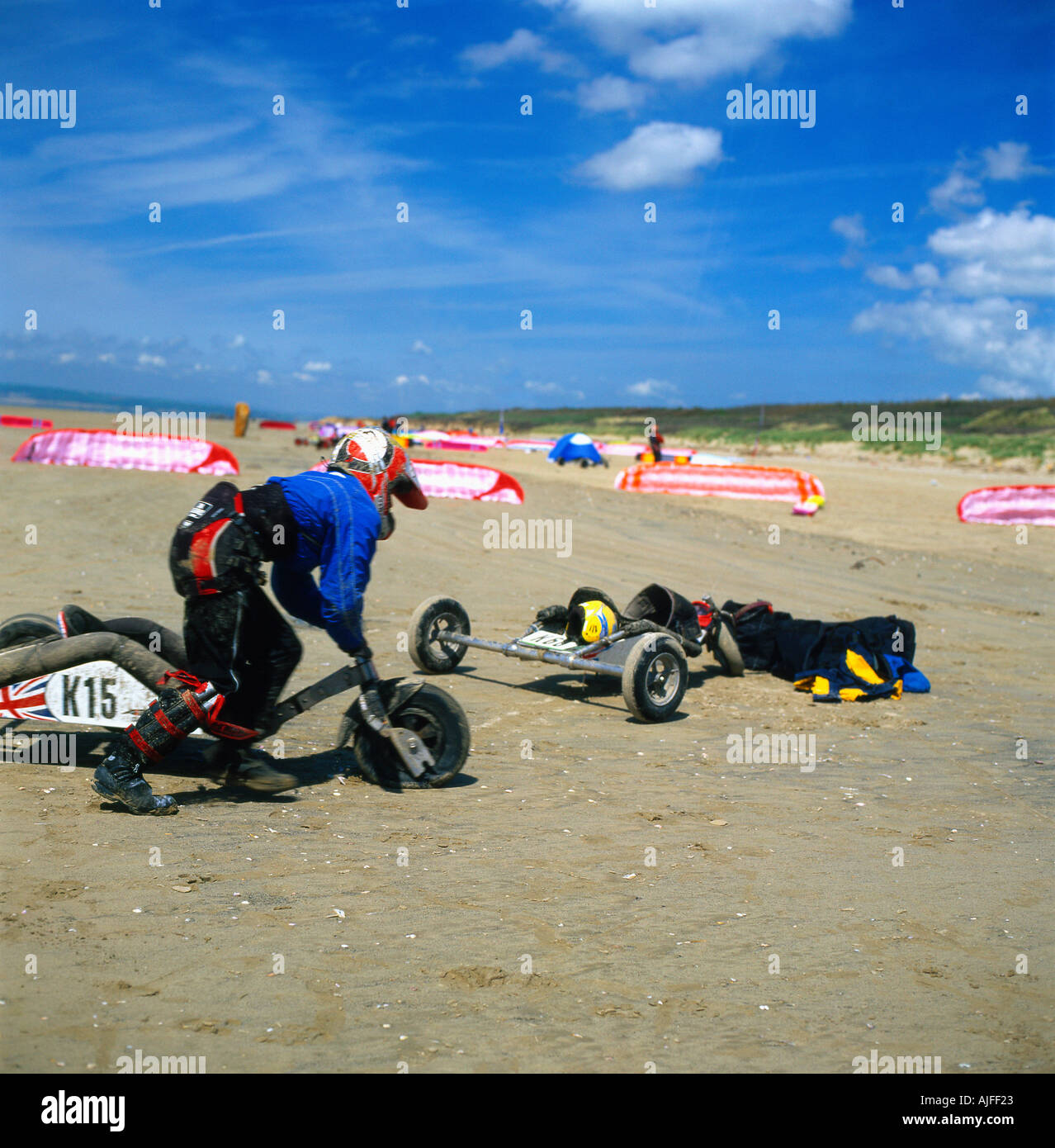Kite buggy uk hi-res stock photography and images - Alamy