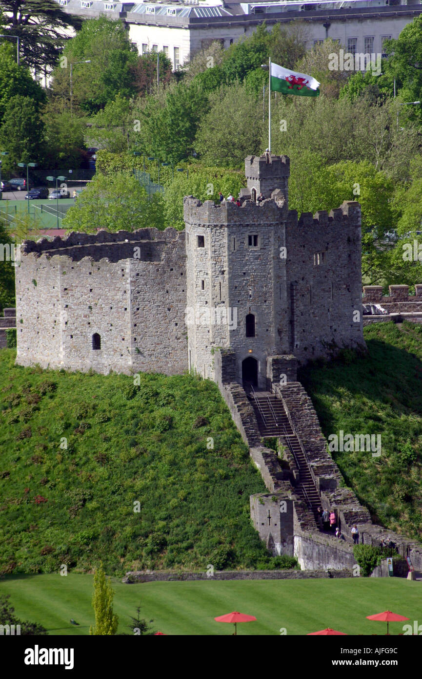 The Keep with Welsh Flag Cardiff Castle South Wales Stock Photo - Alamy