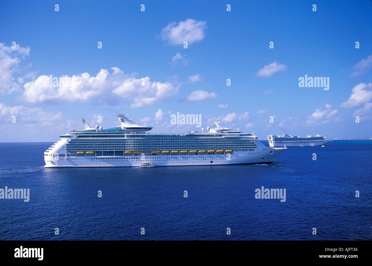 Lifeboats caribbean princess hi-res stock photography and images - Alamy