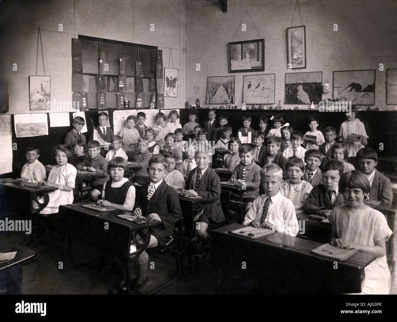 1930s schoolroom hi-res stock photography and images - Alamy