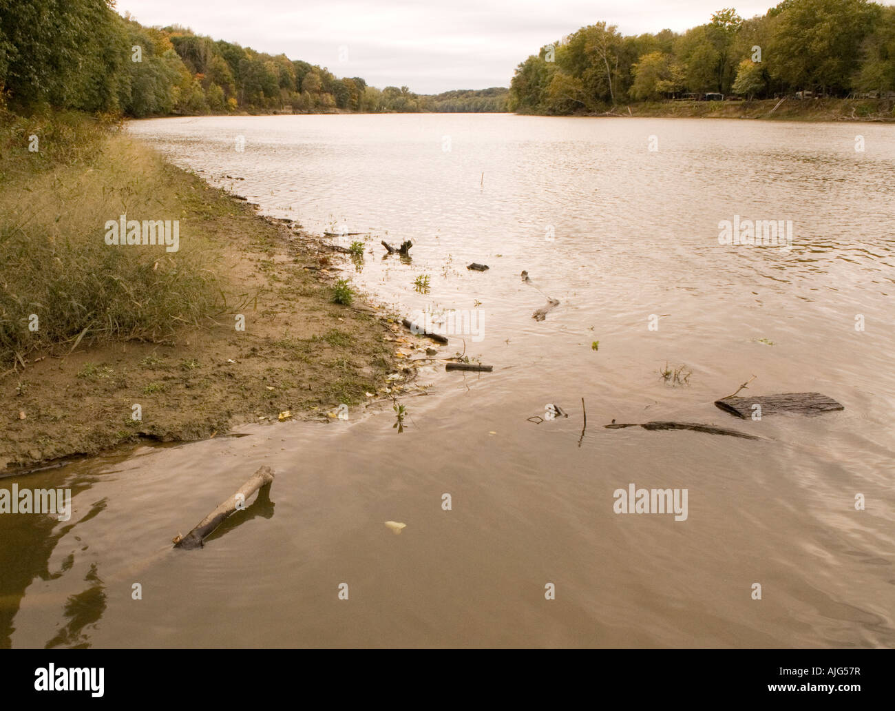 Wabash River beside OubacheTrails Park in Knox County, Indiana USA