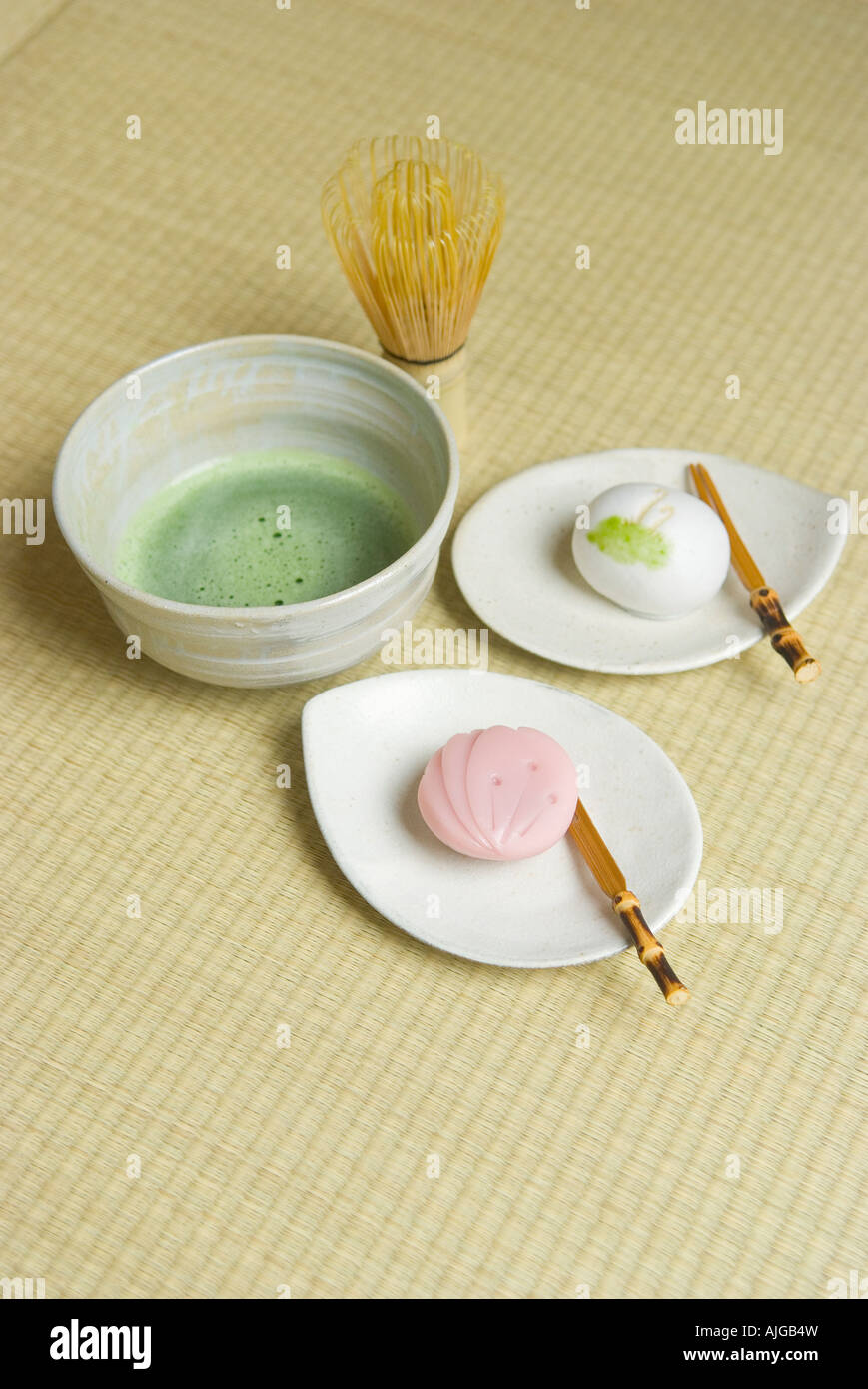 Green tea and Japanese sweets Stock Photo Alamy