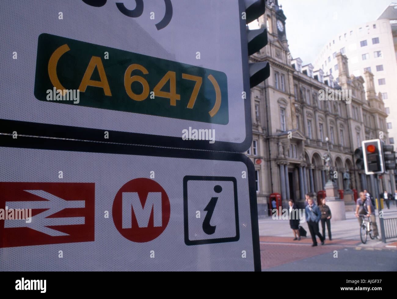 Leeds Road Signs Stock Photos & Leeds Road Signs Stock Images Alamy
