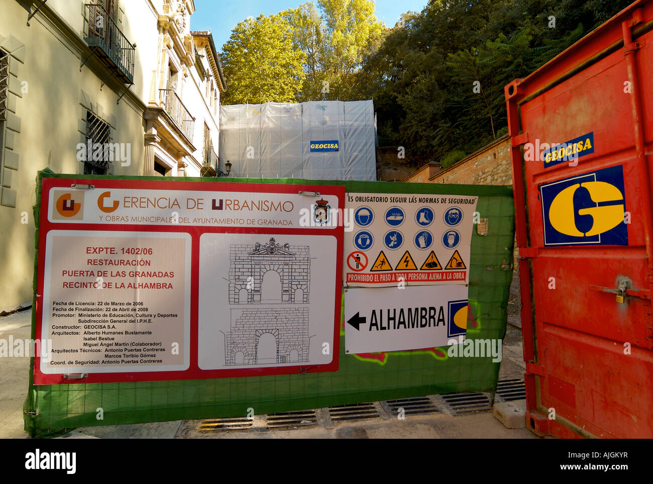 Restoration work at The Puerta de las Granadas access to the Alhambra