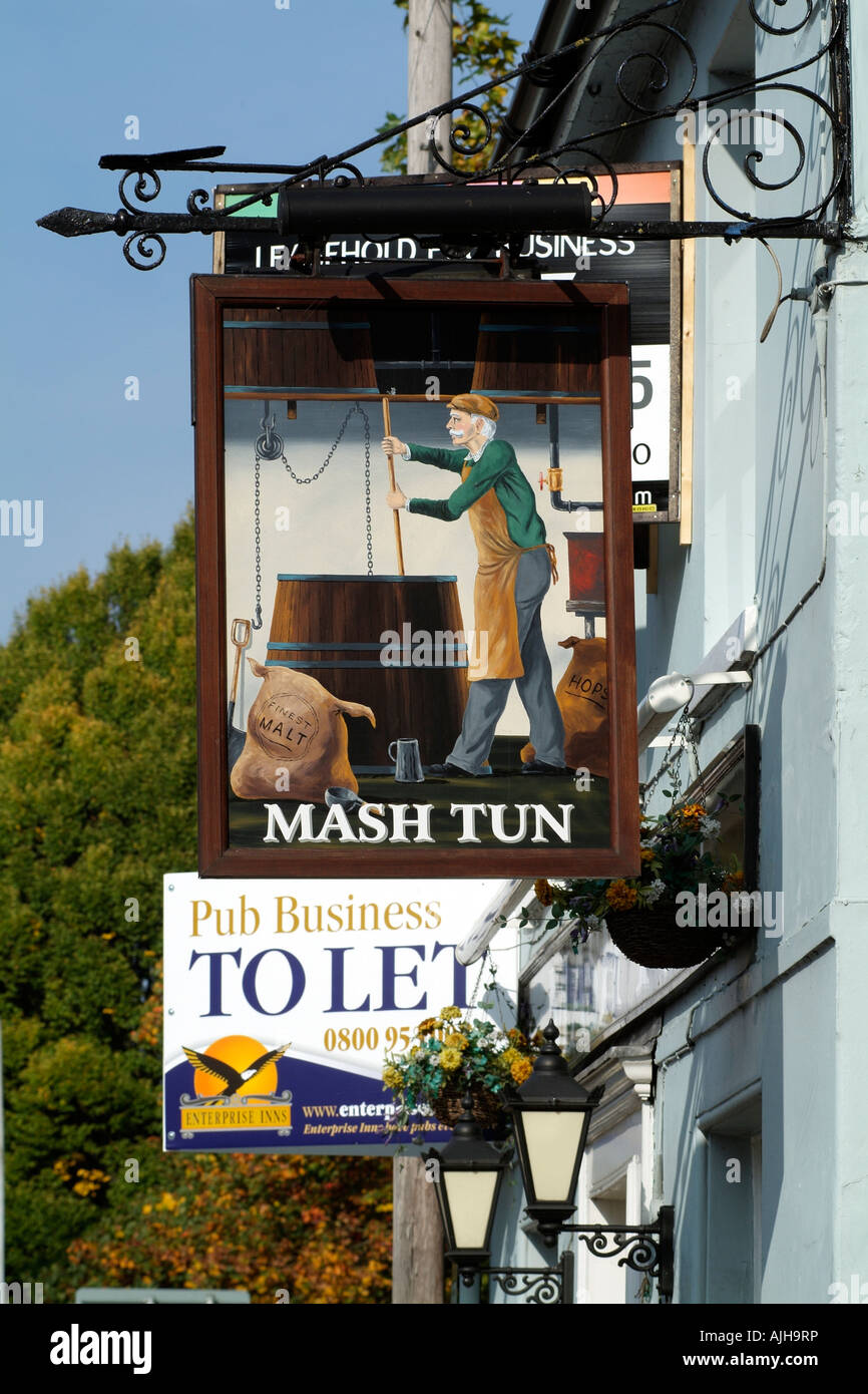 Pub lease for sale hires stock photography and images Alamy