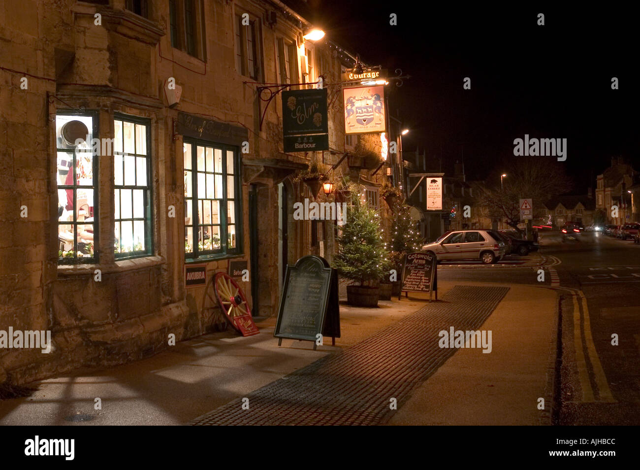 Christmas lights and decorations in Burford High Street Stock Photo Alamy