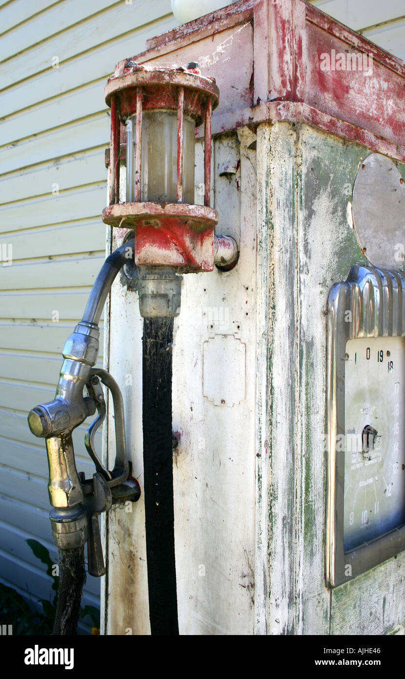 Old petrol station new zealand hires stock photography and images Alamy