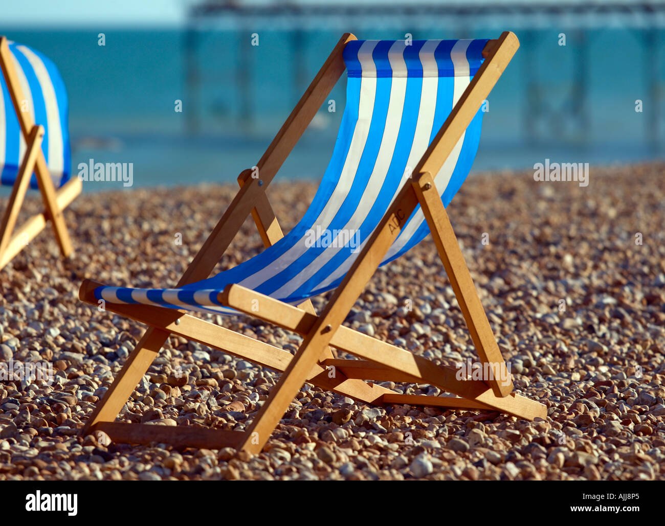 Regis deck chair on beach hi-res stock photography and images - Alamy