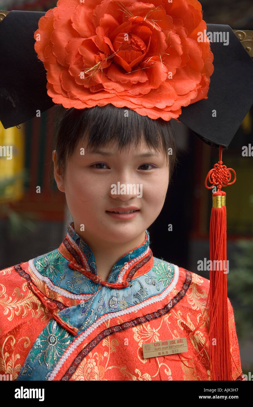 Manchu Women Wearing Traditional Dress Stock Photo - Alamy