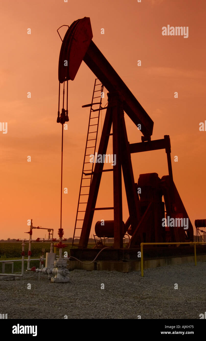 Oil well pump jack Stock Photo Alamy